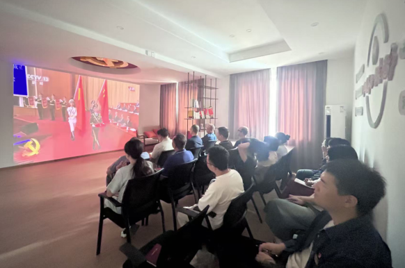 弘润公司党委组织收看庆祝中国共产党成立105周年大会直播